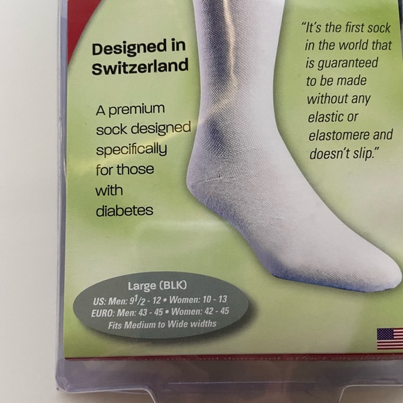 Bundle (5 pairs) European Diabetic Sock (3 white 2 black) - Picture 5 of 9